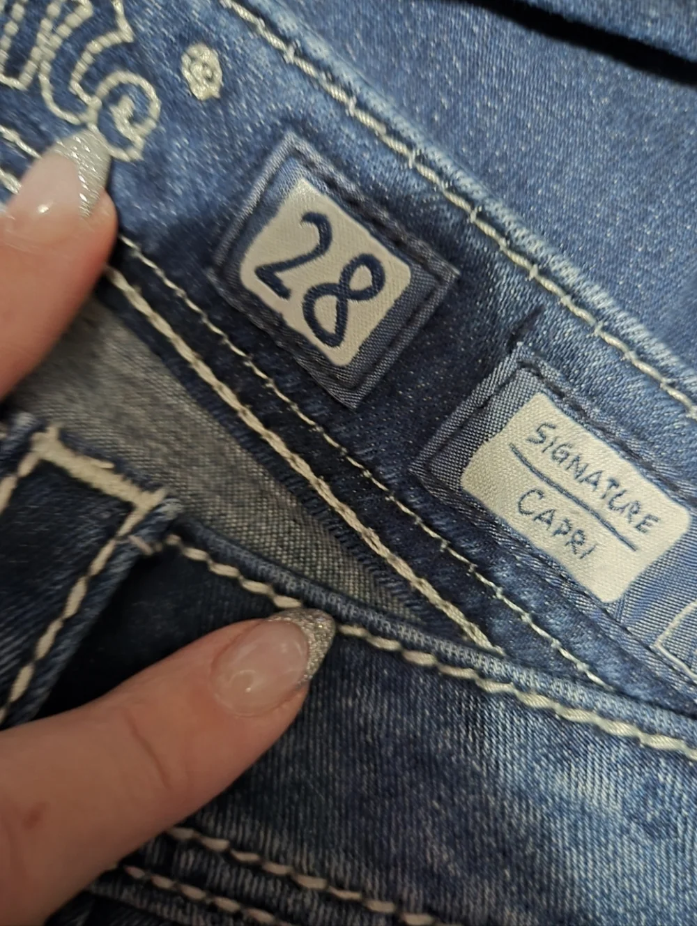 Miss Me Capri - Picture 2 of 2